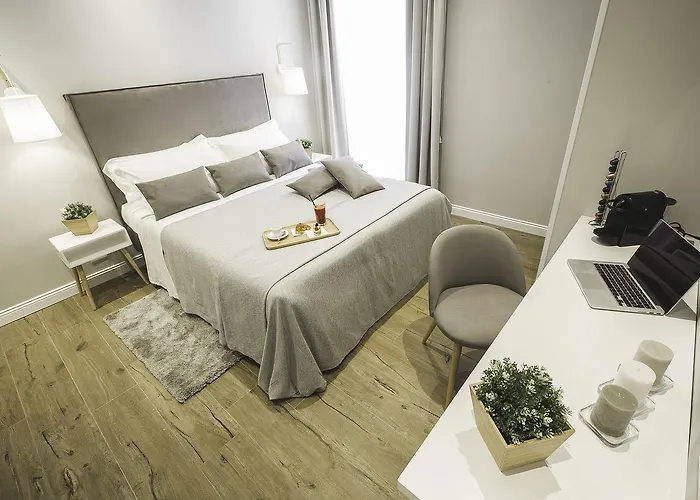 Guest house Colonna Luxury 4*