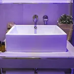Konukevi Colonna Luxury